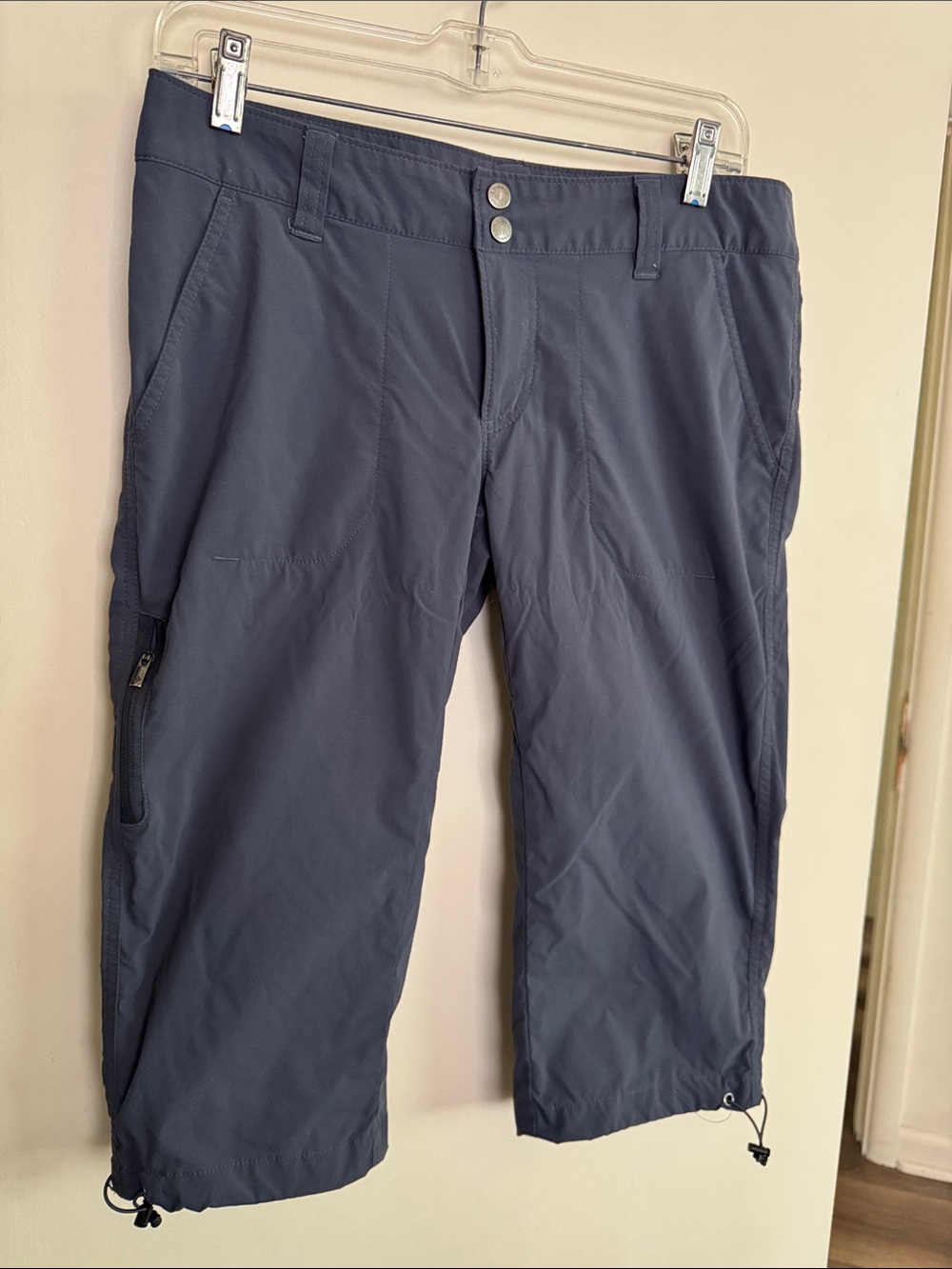 Columbia Navy Blue Capris